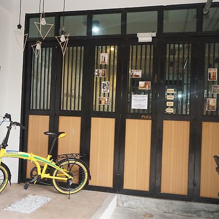 Feel Good Bangkok Hostel Exterior photo