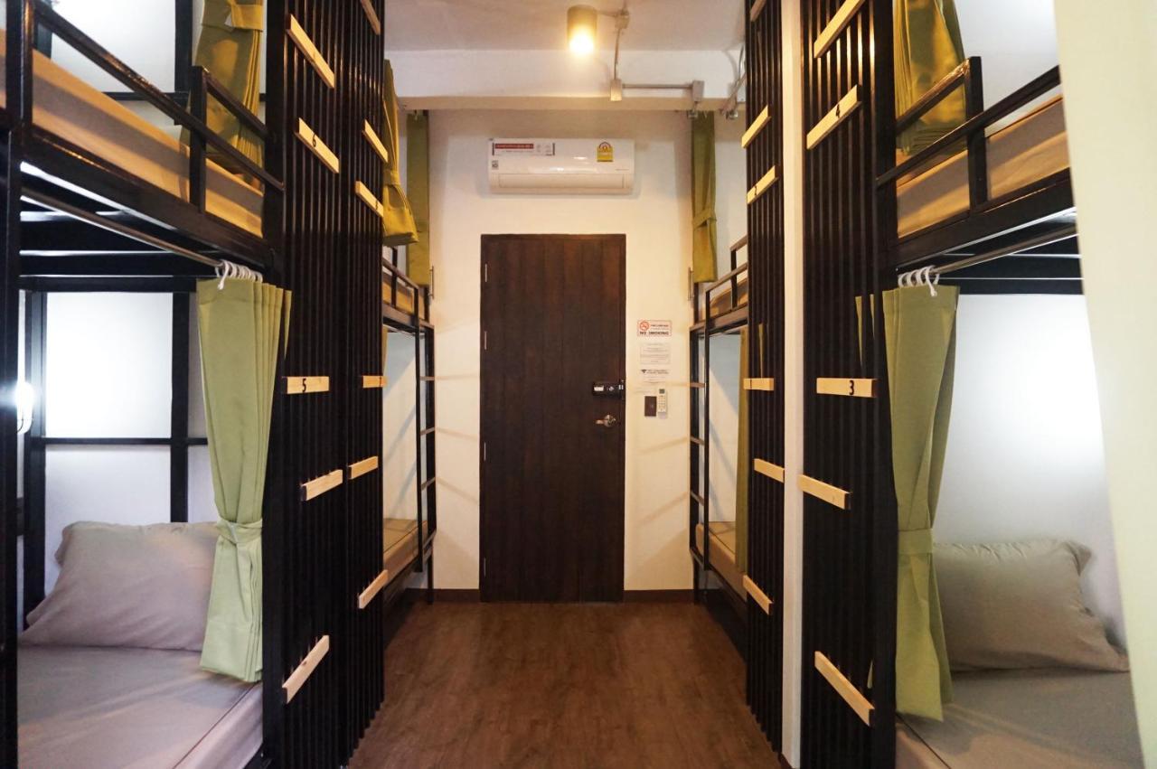 Feel Good Bangkok Hostel Exterior photo