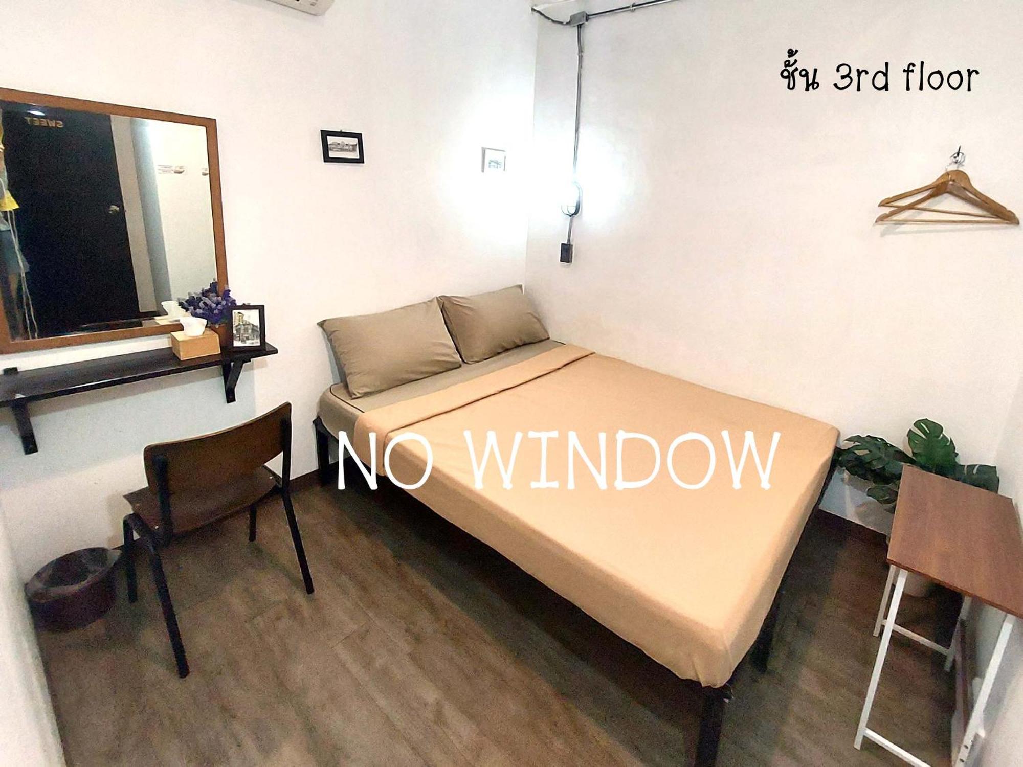 Feel Good Bangkok Hostel Exterior photo