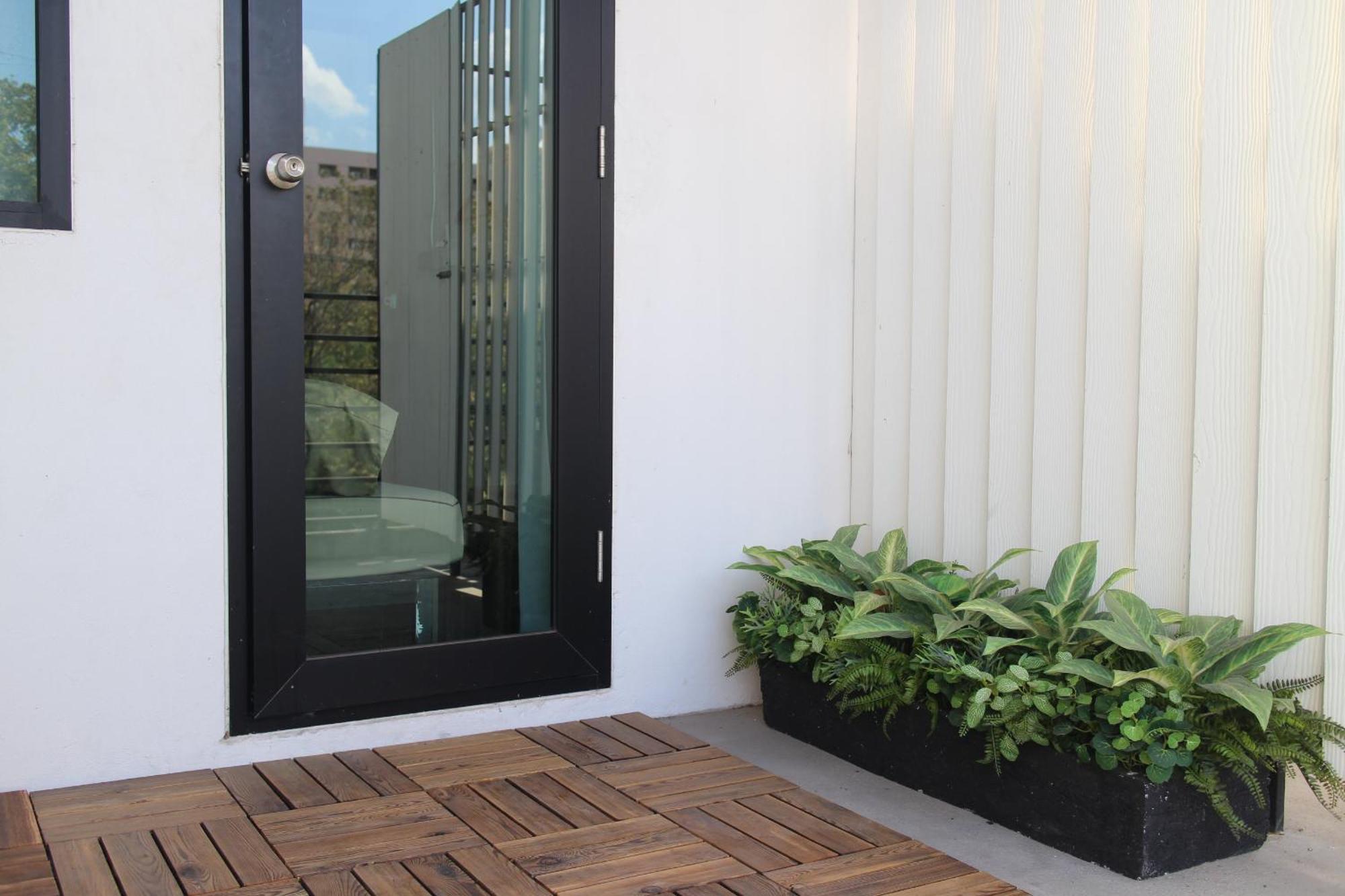 Feel Good Bangkok Hostel Exterior photo